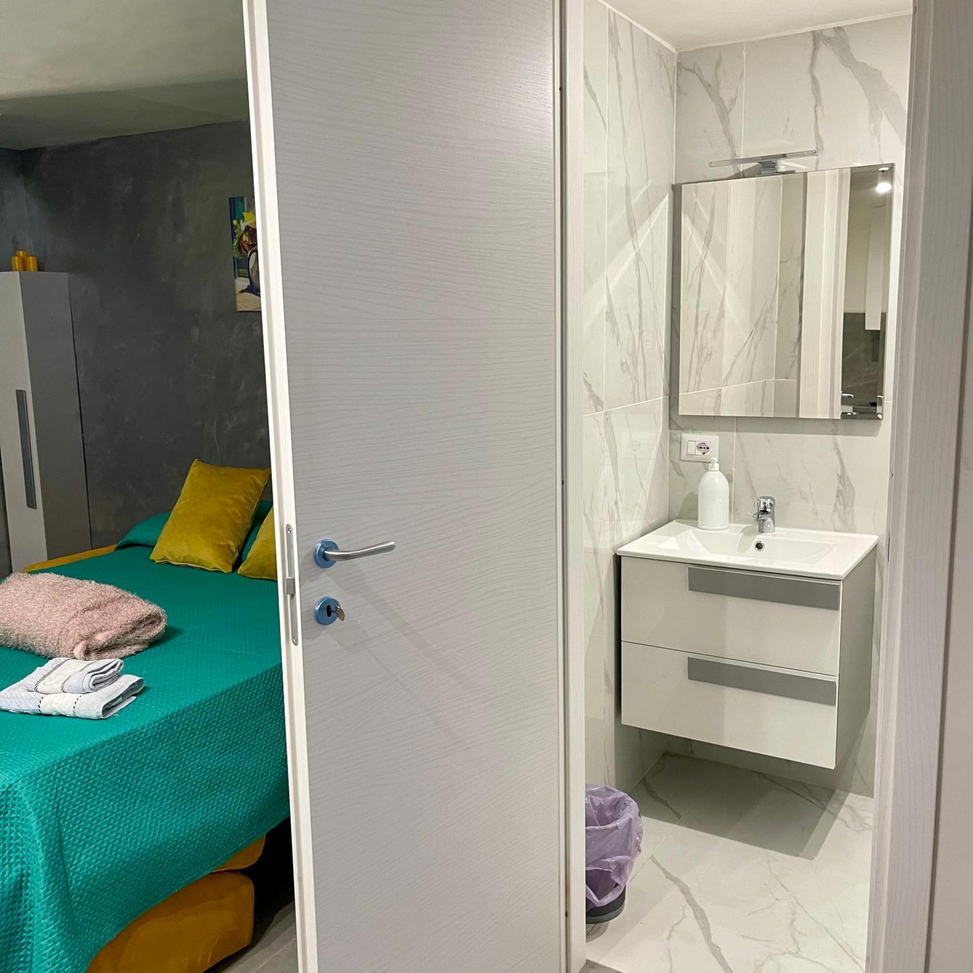Nanninella Home Napoli Bagian luar foto